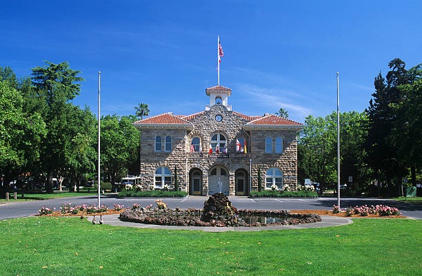 Sonoma Plaza city hall surrounded by gardens and blue sky